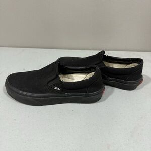 BLACK VANS NEW W BOX